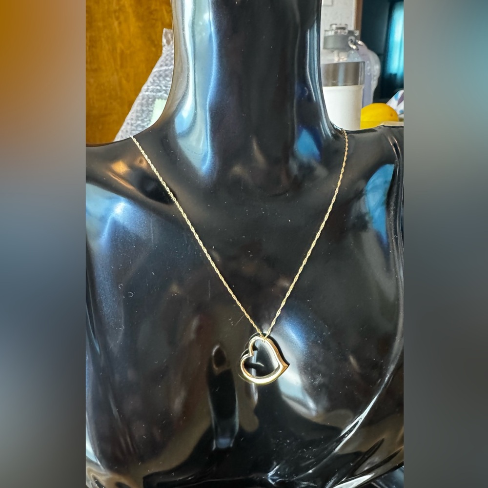 Italy Solid K18 Gold Open Heart Pendant Necklace